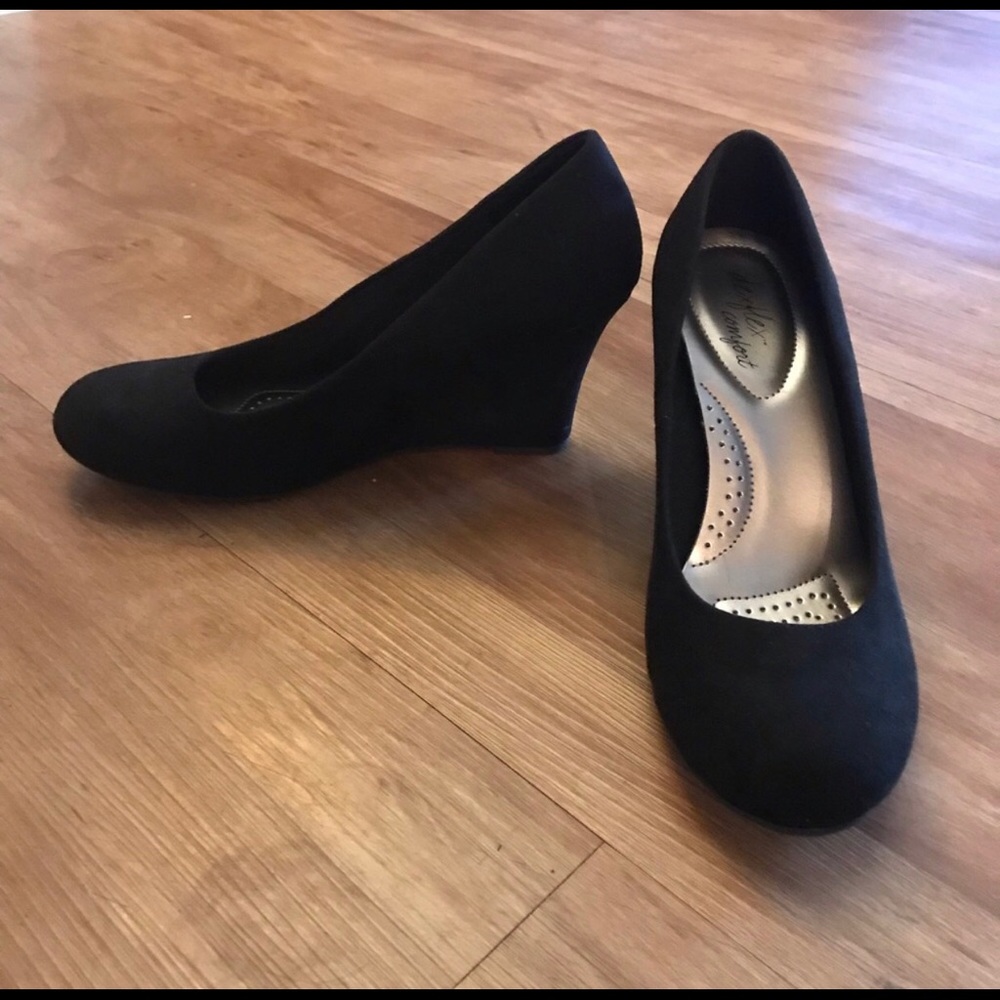 Dexflex comfort faux suede black wedge